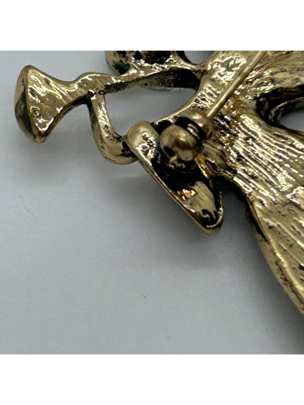 Vintage Monet Brooch Gold Tone Rhinestone Trumpeting Angel Guardian Christmas - Picture 7 of 10